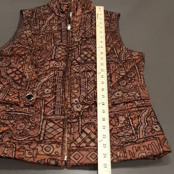 Erin London Brown with Design Puffer Vest - Picture 11 of 12